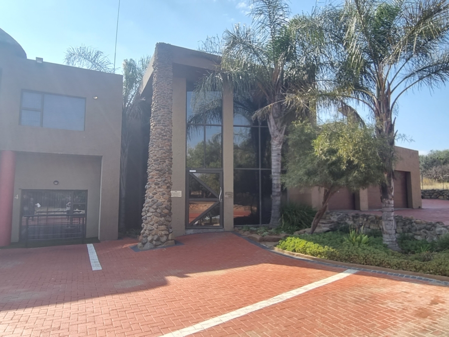 10 Bedroom Property for Sale in Heuwelsig Free State